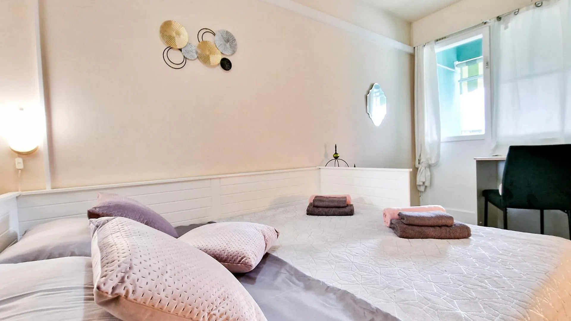 Mobius - Cozy Bacvice Apartment Split