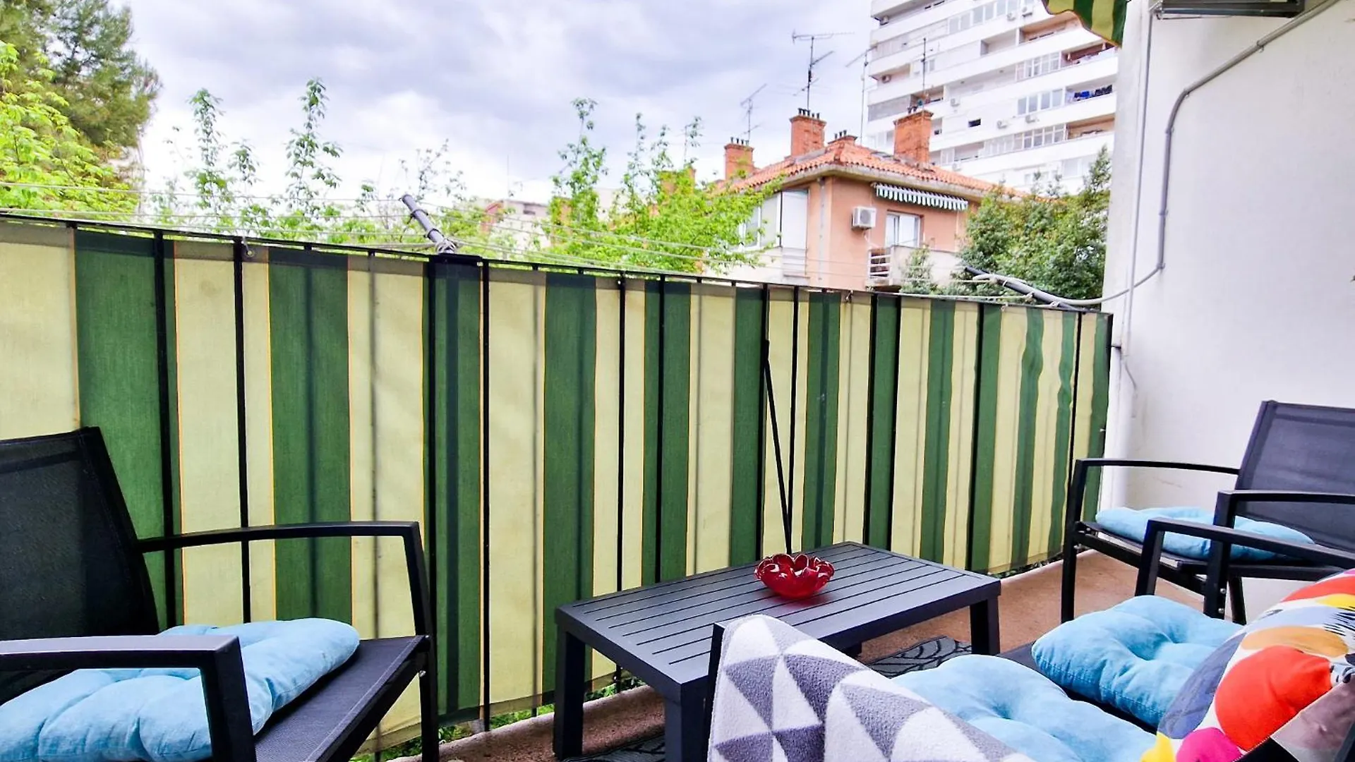 Mobius - Cozy Bacvice Apartment Split